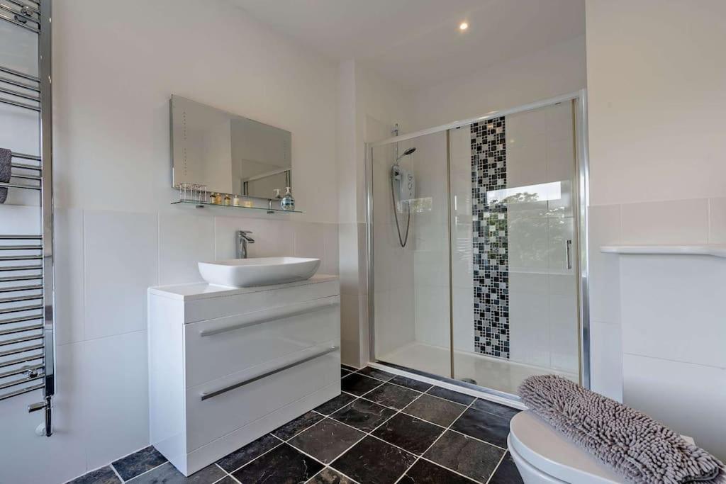 Dizzy Heights Swanage Sleeps 10 With Amazing Views Villa Exterior photo
