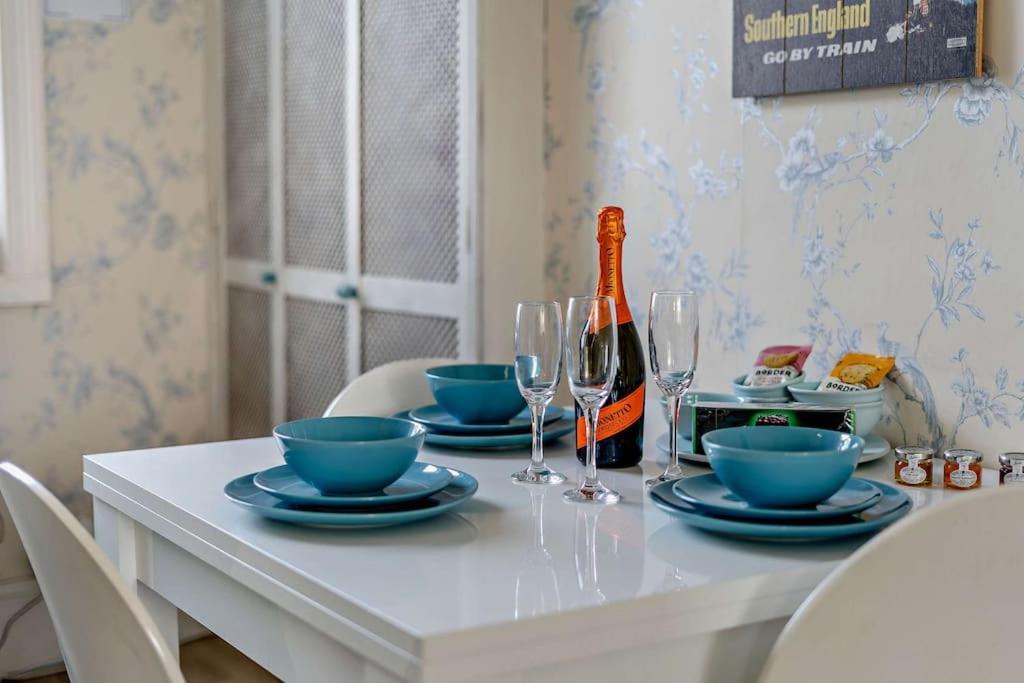 Dizzy Heights Swanage Sleeps 10 With Amazing Views Villa Exterior photo