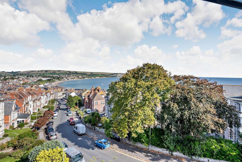 Dizzy Heights Swanage Sleeps 10 With Amazing Views Villa Exterior photo